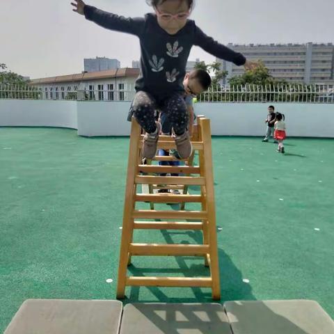 2018年中一班学期幼儿体育活动“成长记”！少年强则国强，身体健康快乐成长！