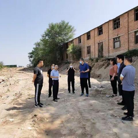 西安市黄河流域“清废行动”领导小组对高陵区黄河流域固体废物倾倒排查整治工作进行验收
