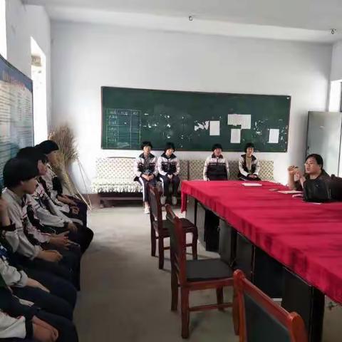 【南堡中学 王凤梅】南阳堡中学学生会例会如期召开