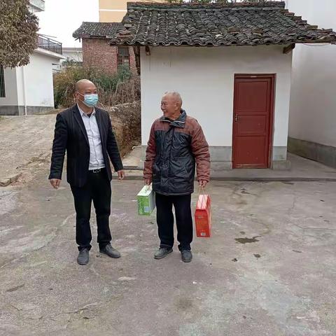 春节走访慰问老党员