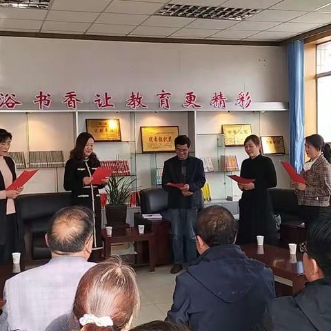 一年好景君须记，正是静心读书时---记阿阳小学教师读书沙龙活动（第四期）