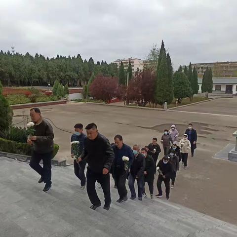 平邑街道通圣社区开展“缅怀革命先烈，弘扬沂蒙精神”清明祭英烈主题活动