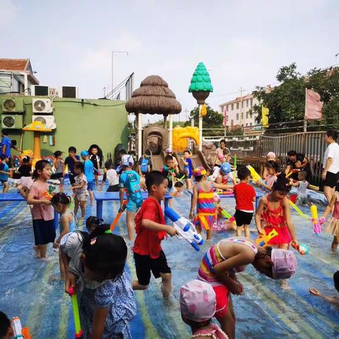 金尊幼儿园2023“泡沫之夏🔫”水上狂欢活动圆满成功👏