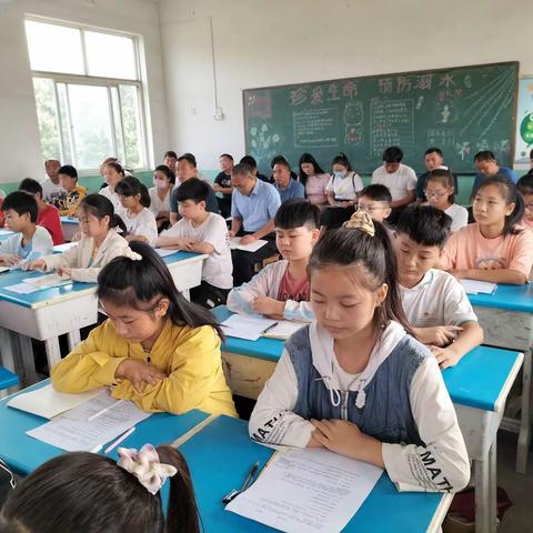 跨乡交流谋发展，共同研讨促提高