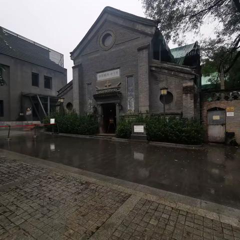 模范书局+诗空间【我爱北京的图书馆】