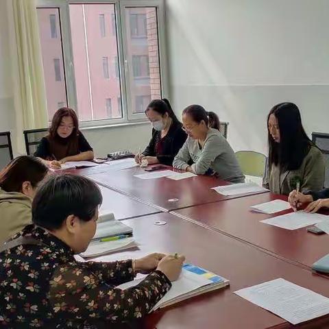 科学备考提效率，精准施策创辉煌___高三年级举行教师交流研讨会