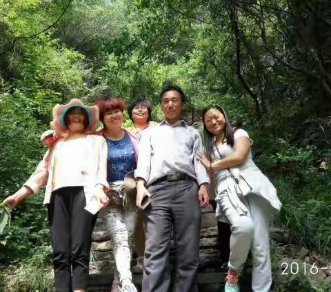 蝴蝶谷里欢乐多