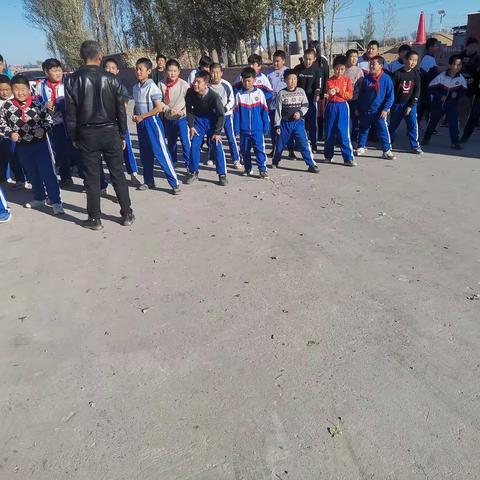 奈曼旗治安学区中心校开展冬季越野赛【长跑】活动