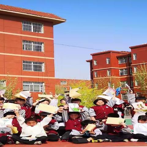 “童心 童爱 童画我的梦”--明山学校小学部创意课堂🏡       绘画作品🌄