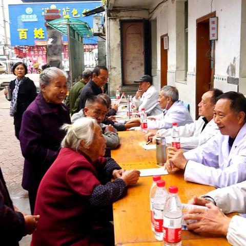 南城县老干部新时代文明实践队深入基层开展义诊活动