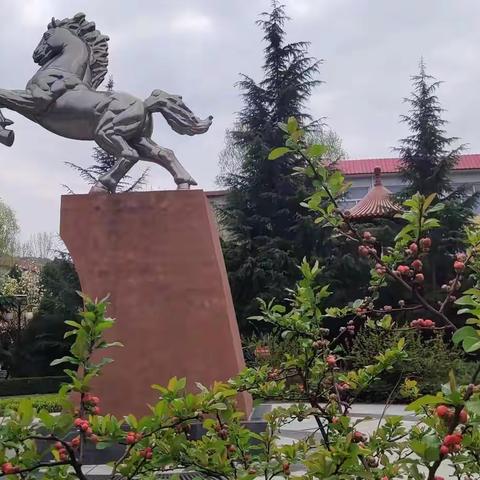 春天的矿山