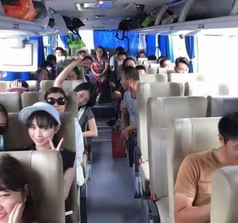 振兴集团精英拓展训练营开营啦！