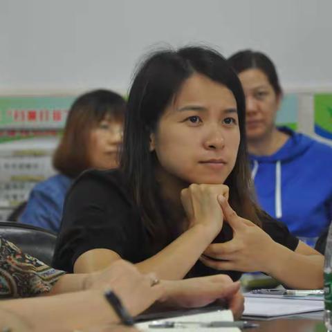队伍建设不停步                                                   ——里村小学“焕”新进行时