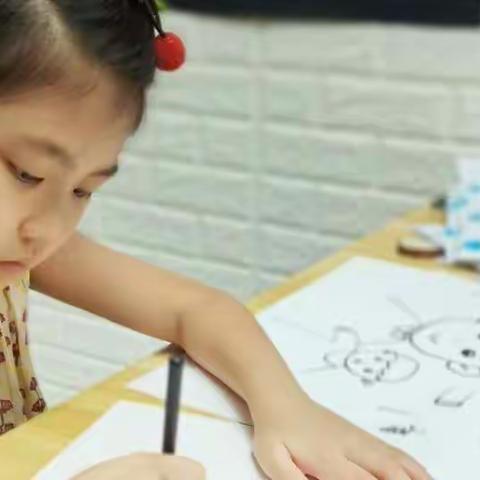 李梓漫同学2019春季绘画成长记录——画形画色