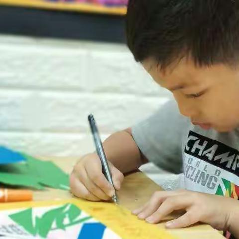 钟承哲同学2019春季绘画成长记录——画形画色