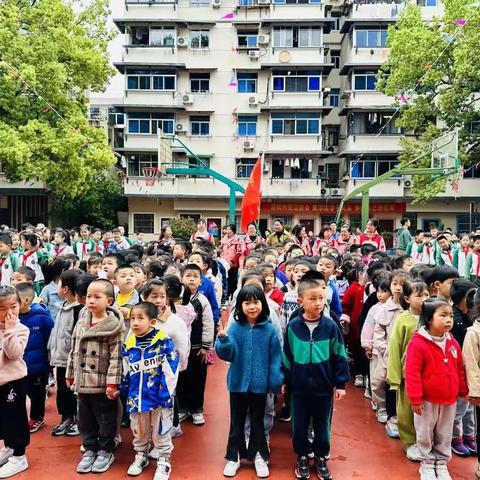 走进小学、“幼”见成长—淳安县火炉尖幼儿园走进小学参观活动