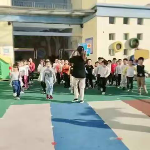 “快乐总动员，幸福你我他”——港幼大班冬季趣味运动会