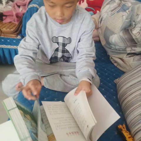 小学生科学实验三：拉不开的两本书（一3班）毛默轩