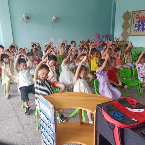 “用爱陪伴，静待花开”港幼大班上学期末回顾