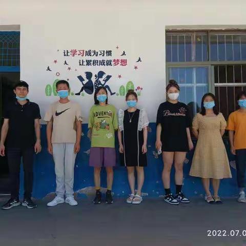 爱在家访路上延伸——记方凡小学“万师访万家”活动