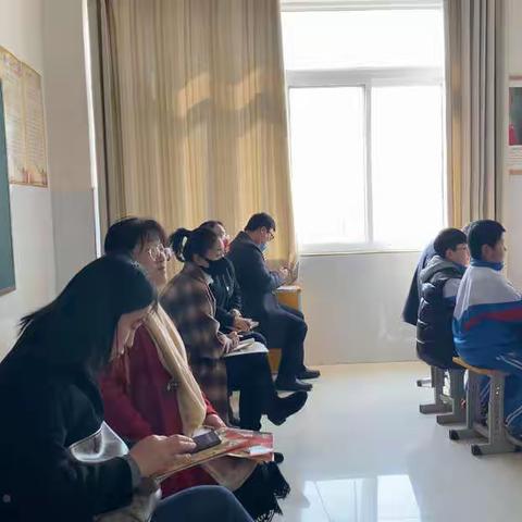 春风十里梦起航，听课评课促成长———黄邱小学评课活动