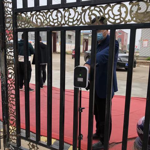 区教育局督导组莅临万金镇龚堂小学检查疫情防控工作