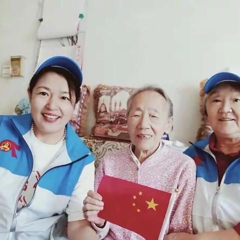 上庄镇上庄家园社区志愿者帮扶空巢老人活动