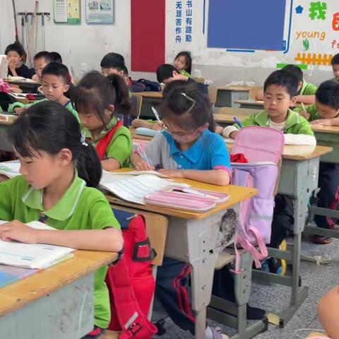 阳光博才小学硬笔书法社团