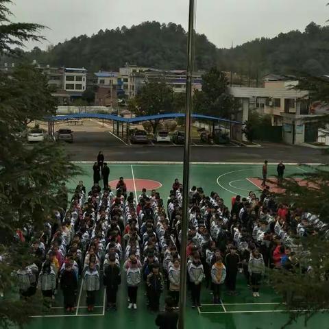 向雷锋叔叔学习，做新时代的好少年——大圣学校开学第一课