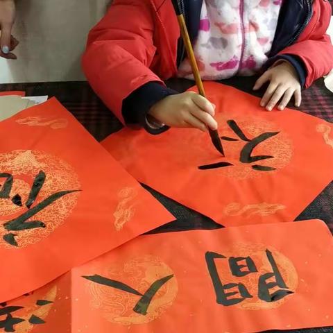 墨妙堂•一年级小渔同学留影