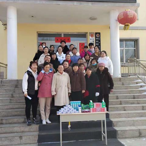 103团蔡家湖镇胜利街社区、12连、13连妇联开展“情暖三八节 巾帼绽芳华”主题活动