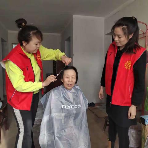 103团胜利街社区妇联开展“情系妇女·爱心义剪”巾帼志愿服务活动