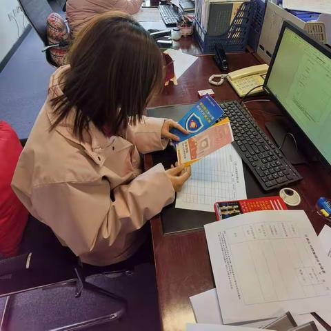 郑州银行鹤壁分行深入5G产业园区宣传存款保险知识