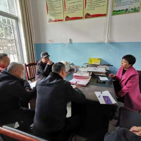 冬日暖阳送教忙 示范引领促成长——胡秋萍初中语文名师工作室到洪门中学开展送课下乡活动