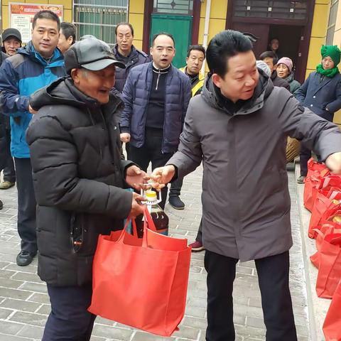 暖冬慰问送关爱，岁寒情深暖人心