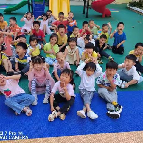 👻爱与秋天同在 ❤️宝贝们快乐成长💖🎉大2班