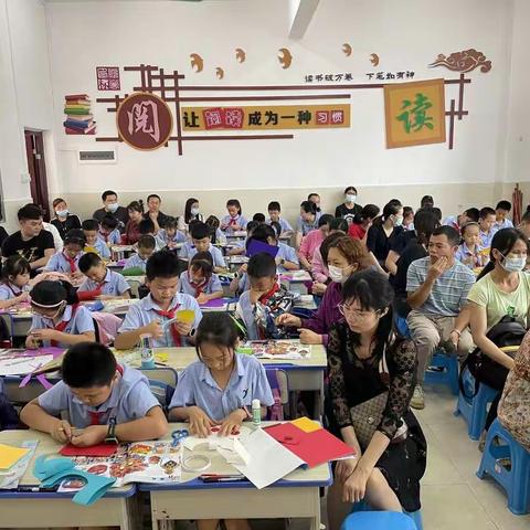 家长进校促课改  跳蚤书市乐融融----武鸣区标营新区小学第三届文化艺术节活动记实