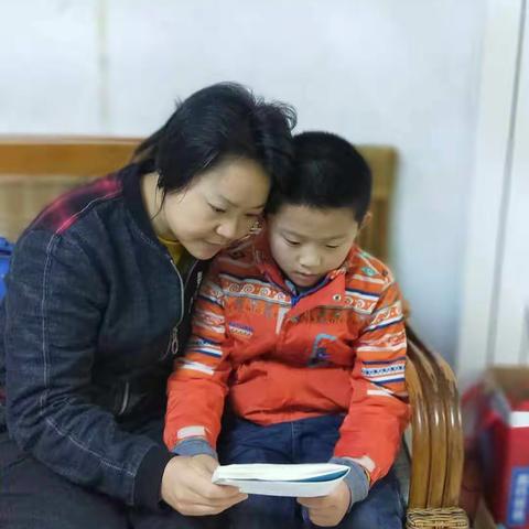 “爱要大声说出来”                             ——四（7）班母亲节主题活动