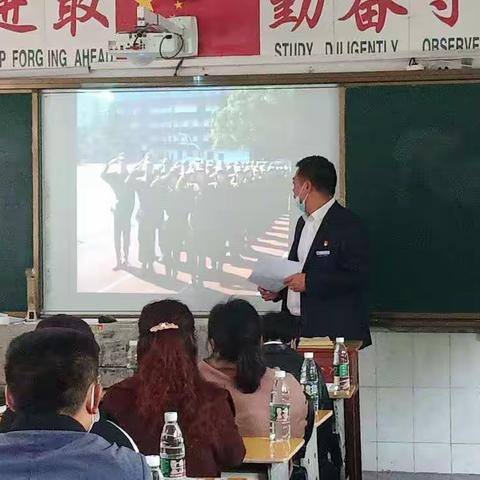 “家校合作，齐抓共管"﻿                ———麻阳民族中学G2113班家长会