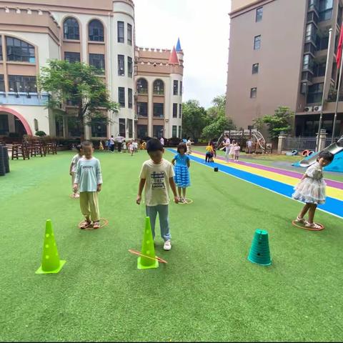 四季康城第二幼儿园大一班晨练第七周