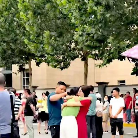 高考难，难于上青天