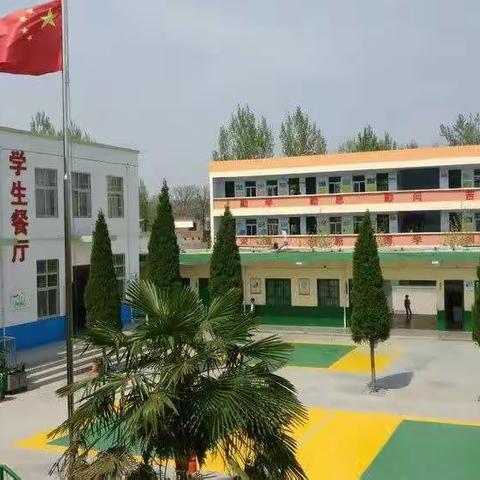 珍惜时间   努力学习——穆店小学周一升国旗仪式