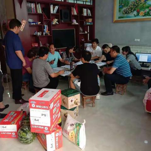 陈河镇看望慰问扶贫一线干部