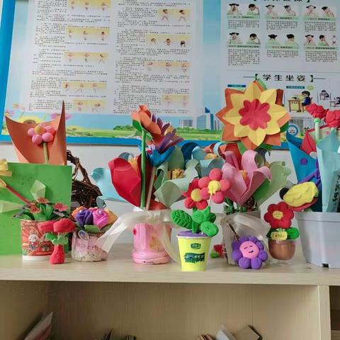 幸福三八节    三月感恩情——莒县沭河小学三年级一班开展三八节活动