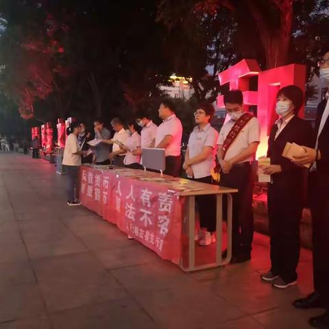 工商银行喀左支行组织开展“人民币进社区”宣传活动