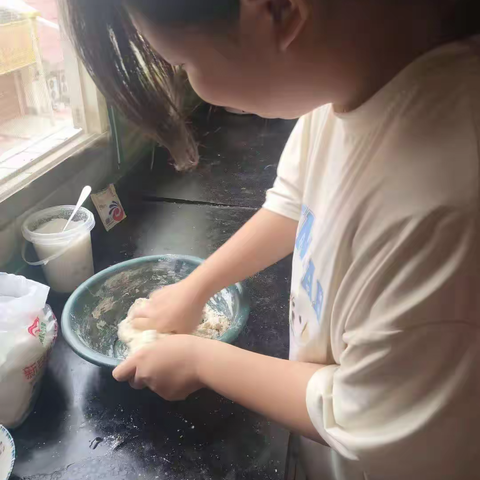 趣味活动 “酵”正兴趣--八年级舌尖上的生物学活动之“制作发酵食品”