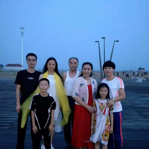 2017年8月全家和朋友自驾游东戴河。