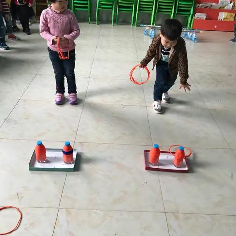 宝贝们的欢乐时光🎉🎉【园顶小一班】（此玩具属于户外玩具，因操场湿湿的原因先在教室试玩）