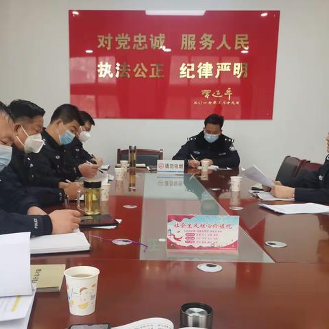 党格萍在特勤大队宣讲党的二十大精神