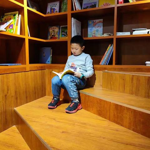 童年弥漫书香 读书伴我成长